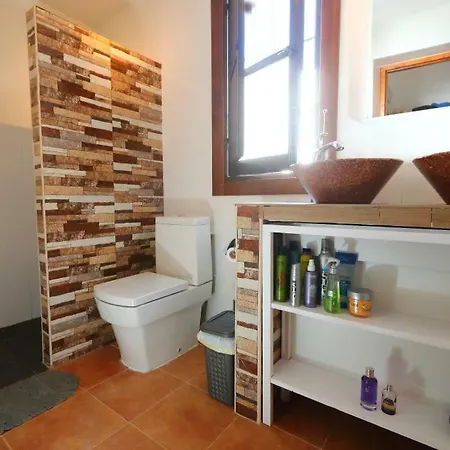 Casaluthel Bed & Breakfast
