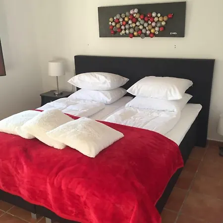 Frühstückspension Casaluthel 3*